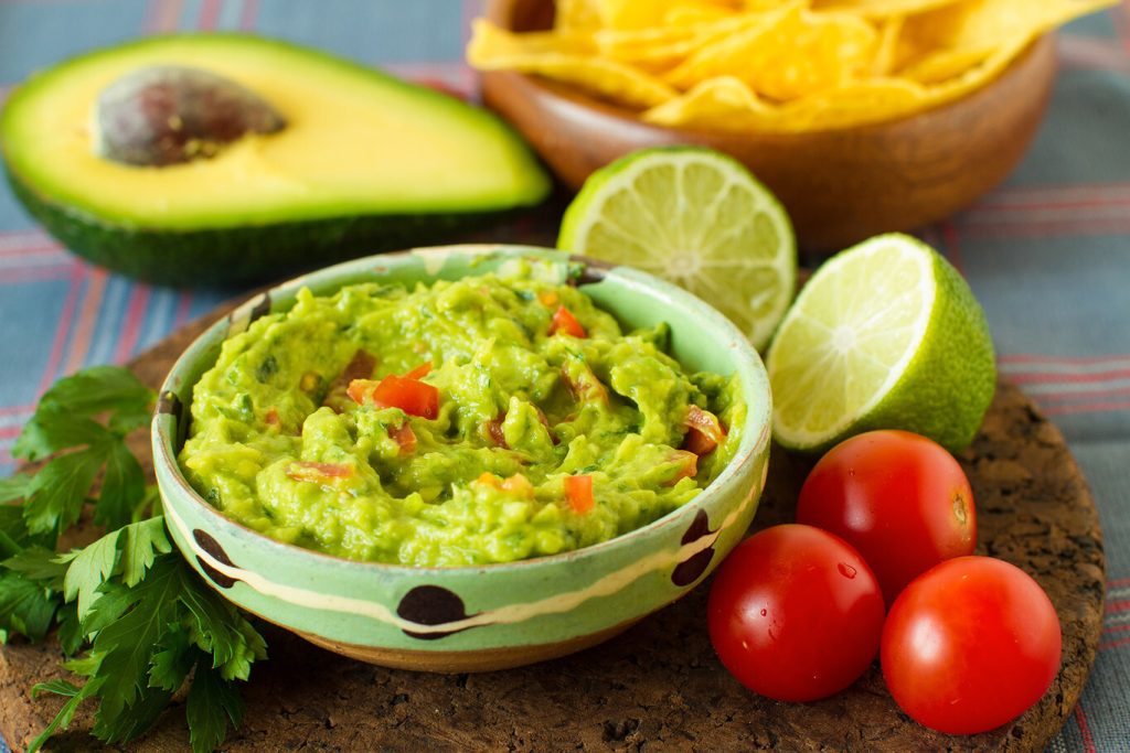 Cómo hacer un guacamole casero auténticamente mexicano 98 Ingredientes de un guacamole casero