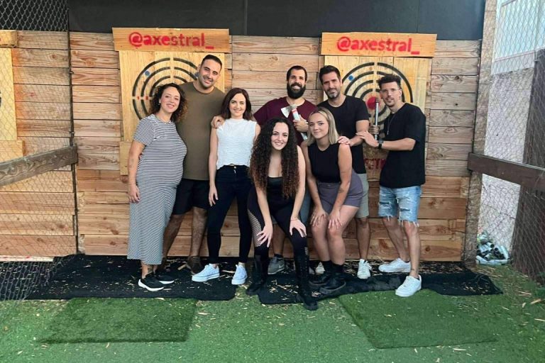 Axestral explica por qué el lanzamiento de hachas en Cataluña se está consolidando como una de las formas de ocio favoritas
