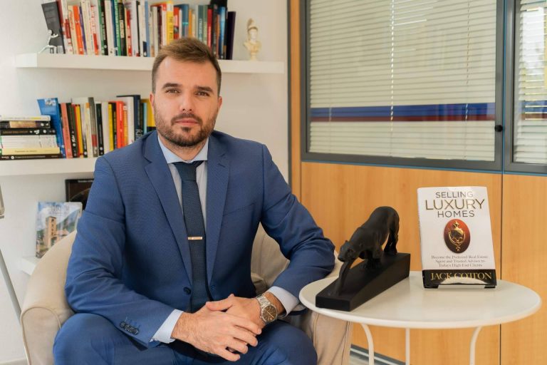 Con el valorador online de Saguar Real Estate, es posible estimar rápidamente el valor de una vivienda en Las Rozas de Madrid