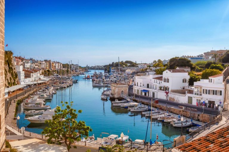 Menorca, el sitio idóneo para disfrutar de una segunda residencia
