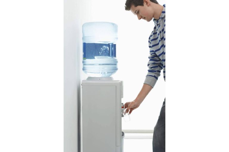 Acquajet lleva a cabo la distribución de agua para empresas