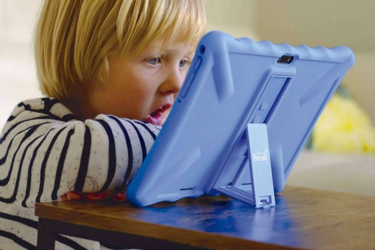 Equipados para la vuelta al cole con la tablet de SaveFamily