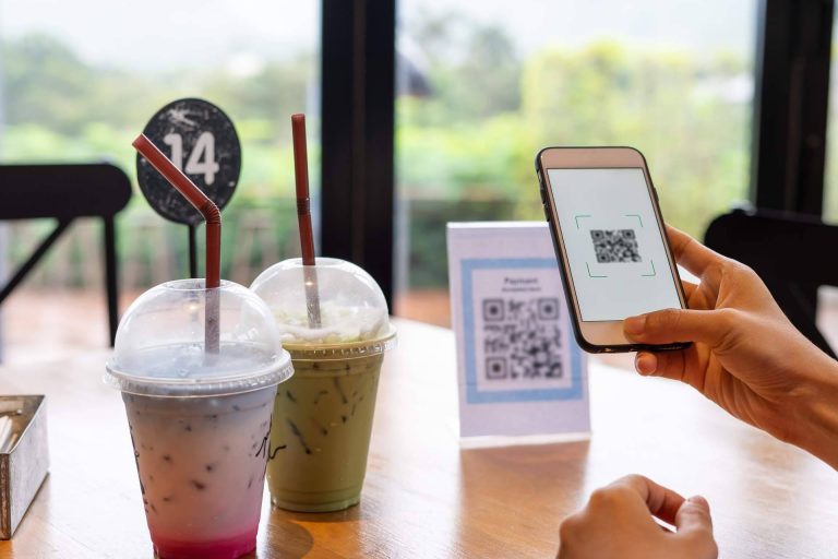 La revolución de las cartas QR profesiones llega con Menu.es