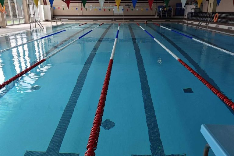 Agua purificada validada por laboratorio con Pool Tiger