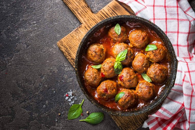 Nuveg ha revolucionado el sabor con estas increíbles albóndigas veganas de la nueva línea de Mediterranean Superfoods