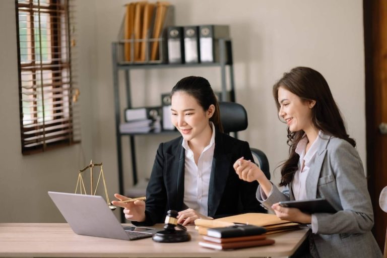 Con asesoría legal para contratos y transacciones comerciales, Panama Finance Law protege los intereses comerciales