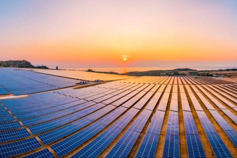 Ventajas de la aerotermia y placas solares