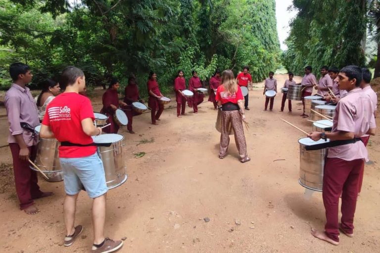 Musicoterapia solidaria, ¿qué ofrece el Proyecto Lupresti de SolRe Percussió?