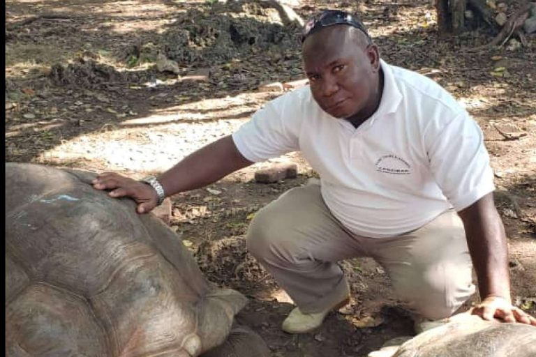 Safaris en Tanzania; explorar la naturaleza y cultura con Kobe Tours y Safaris