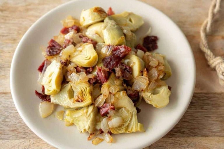 Encontrar un jamón de calidad para preparar unas verdaderas alcachofas con jamón al estilo mediterráneo