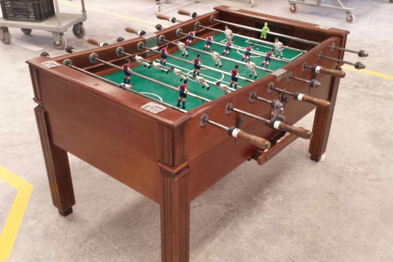 Galvañ Lacados ofrece la restauración de muebles de madera