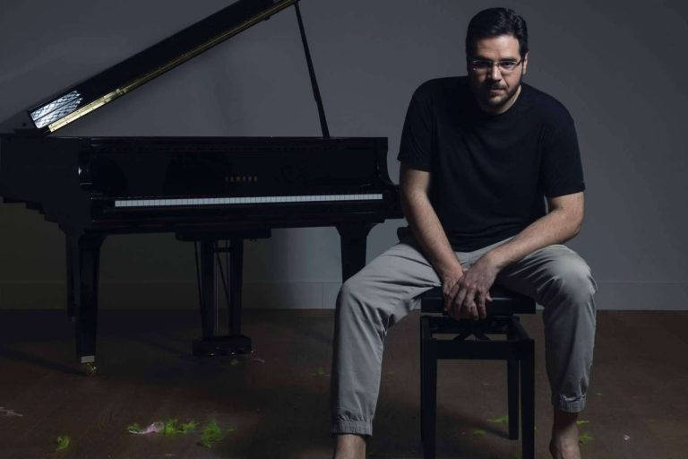 Ya está disponible Mongibello Island, el álbum debut del pianista Andre JahJah inspirado en El talento de Mr. Ripley