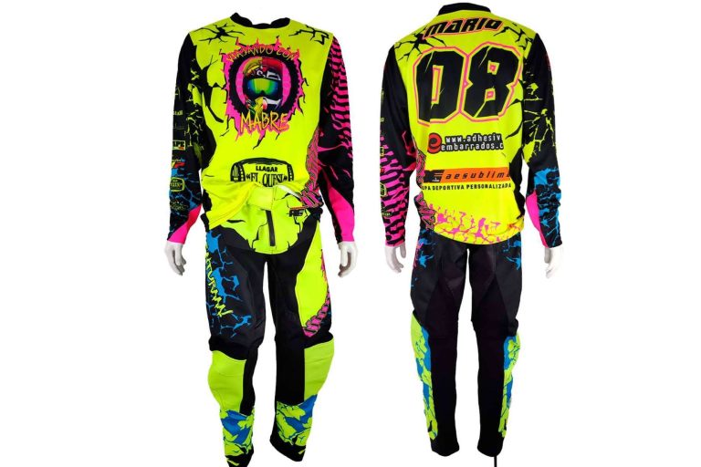 ¿Dónde encontrar ropa personalizada para motos offroad? ADHESIVOSEMBARRADOS