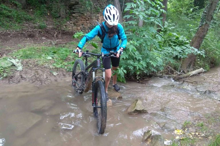 Rutas en e-bike respetando la naturaleza con la empresa Zenith Aventura