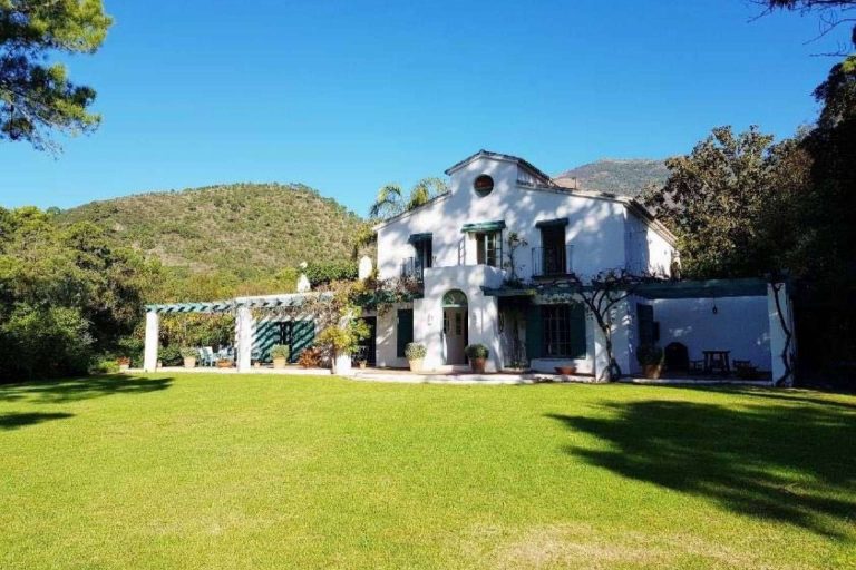 A subasta dos viviendas valoradas en más de 3 millones de euros en eactivos.com