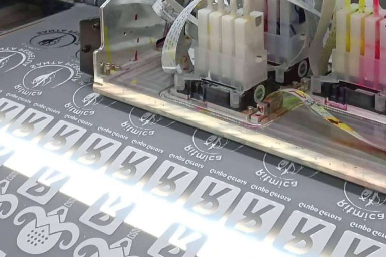 DTF Barcelona explica los beneficios de hacer encargos de DTF por metros