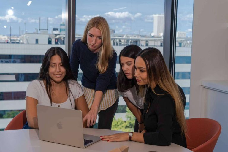 Primera Impresión, agencia especializada en diseño de páginas web y e-commerce