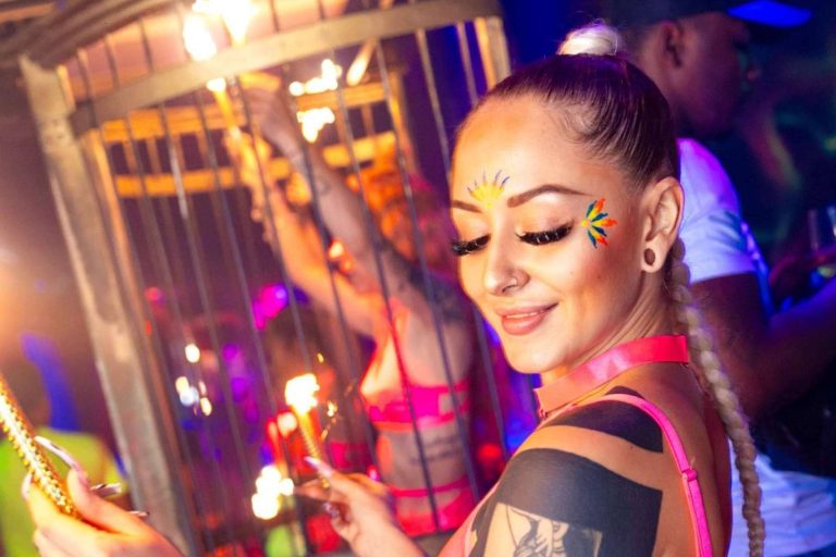 Glow Party en Madrid, una de las primeras y mejores fiestas neón