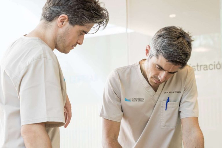 Apostar por los implantes de carga inmediata, de la mano de Ruiz de Gopegui