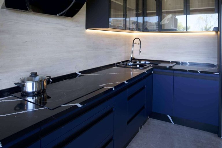 Fabricación de encimeras de cocina de madera, de la mano de Maderas Gámez