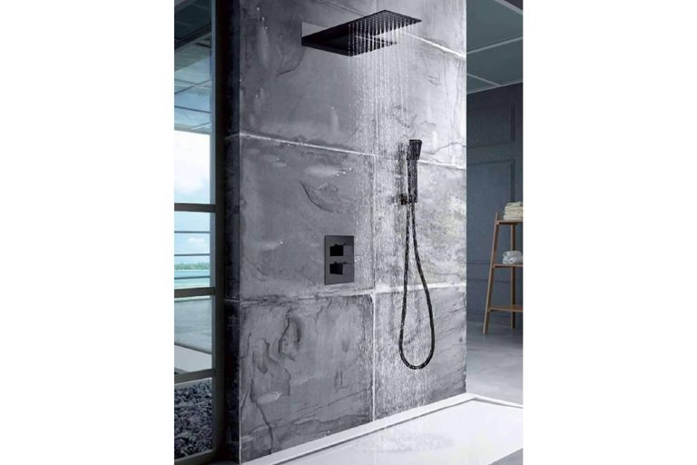 Las razones por las cuales utilizar una ducha empotrada, por Hidromasajes Eca