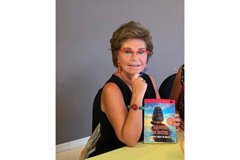 ¿Cuáles son las novelas históricas más importantes de la autora Gloria López de María Rodríguez?