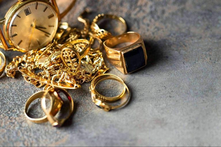 Compra de accesorios de oro de la mano de Bonhill