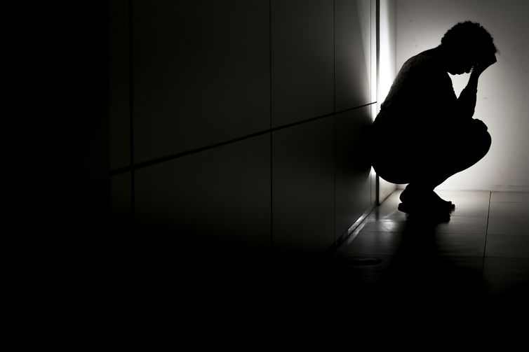 El Estigma y la Criminalización del Suicidio