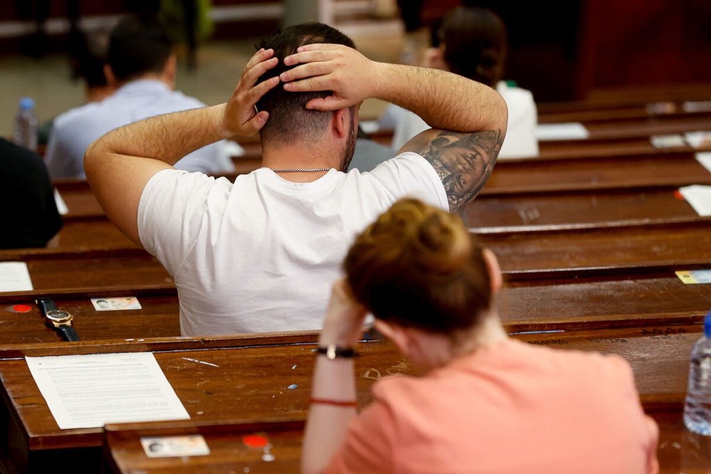 Tampoco se puede estar inhabilitado para presentarte a las oposiciones