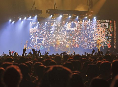 Blink 182 vuelve a Madrid con su formación más icónica y recuperando la energía que siempre ha caracterizado la carrera de la banda.