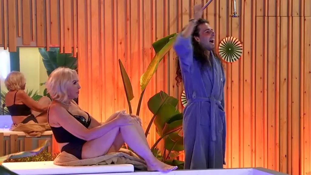 GHVIP 8: ¿Que hay detrás del desnudo de Laura Bozzo y Alber Infante?