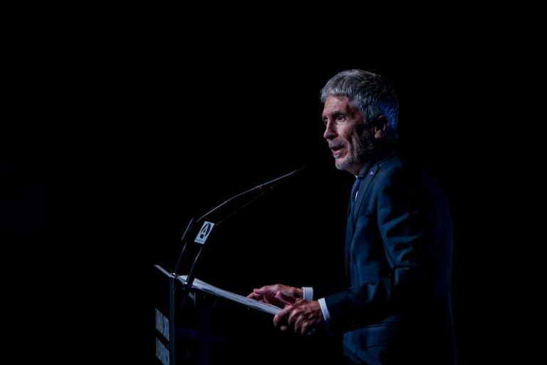 Marlaska reprocha a Almeida el 