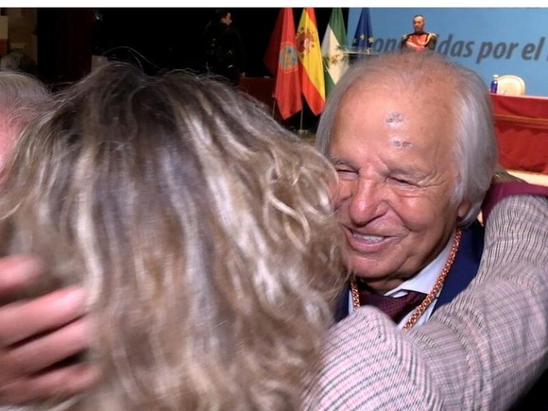 Manuel Díaz 'El Cordobés', primer encuentro con su hermana Mari Ángeles en presencia de su padre Manuel Benítez