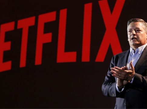 La necesidad de mostrar su mejor cara a los inversores lleva a Warner a y a Netflix a intentar resolver la huelga de guionistas en los próximos días