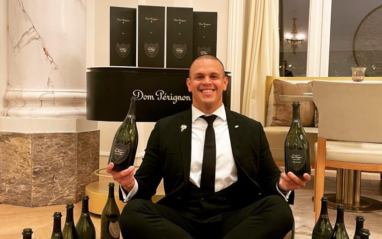 Gustavo García, sommelier del Deessa del Ritz: «Solo debemos ser infieles con el vino»