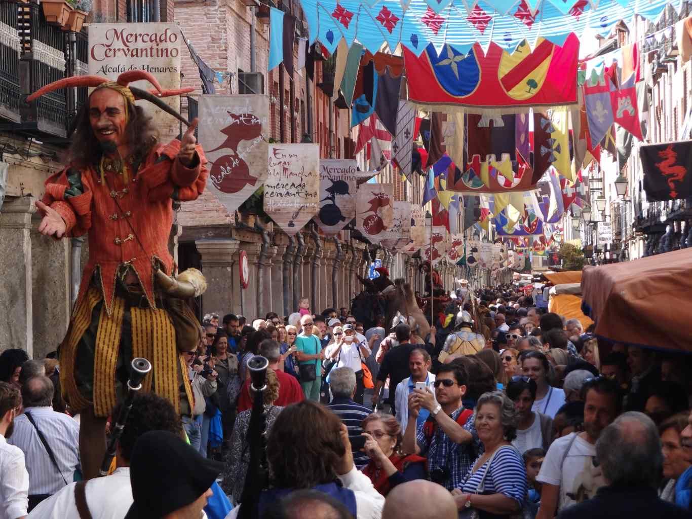 Alcalá de Henares viaja al pasado con el mayor mercado medieval de Europa Alcalá de Henares viaja al pasado con el mayor mercado medieval de Europa
