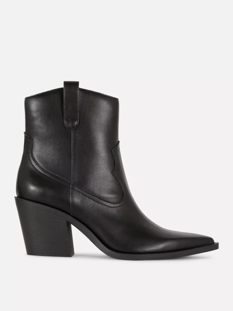 Descubre las novedades de Primark para este otoño: vestidos, chaquetas y bolsos a un precio increíbles 18 Botines negros de Primark