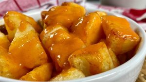 Descubre la increíble receta de Patatas bravas que usan todos los restaurantes