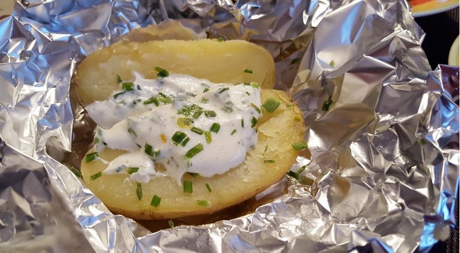 alimentos ácidos que no puedes cocinar en papel de aluminio