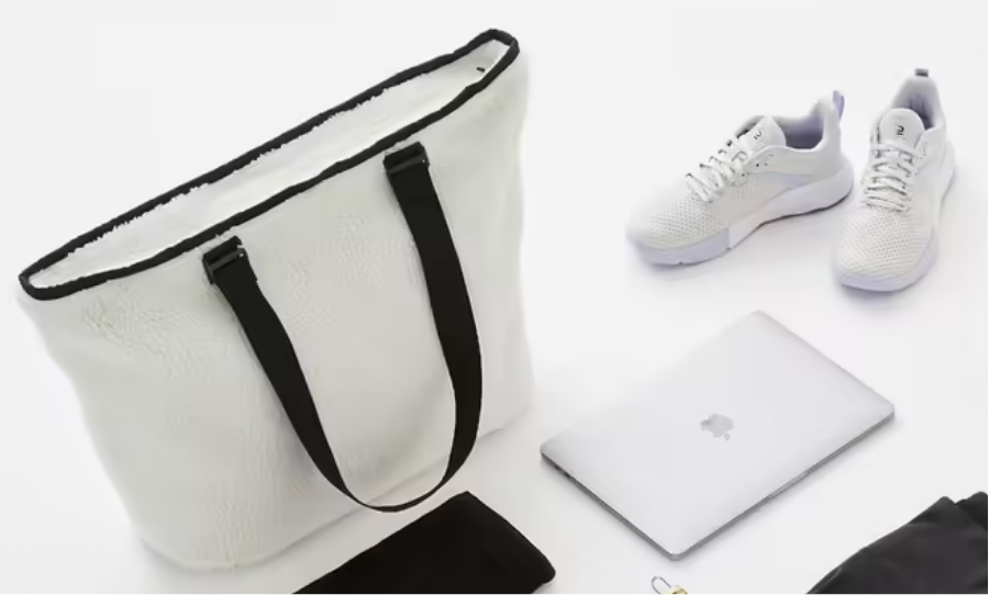 Este es el bolso de Decathlon para el gimnasio que te acompañará a todas partes