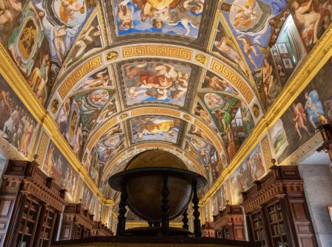 Vista general de la Real Biblioteca del Monasterio de San Lorenzo de El Escorial, donde está expuesta una muestra de 'Códices del Rey Sabio.