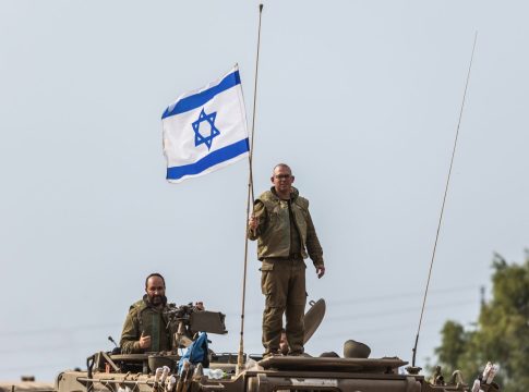 El ataque de Hamás sobre el territorio de Israel ha vuelto a poner los ojos la Franja de Gaza, pero es solo una pieza de un mapa complejo