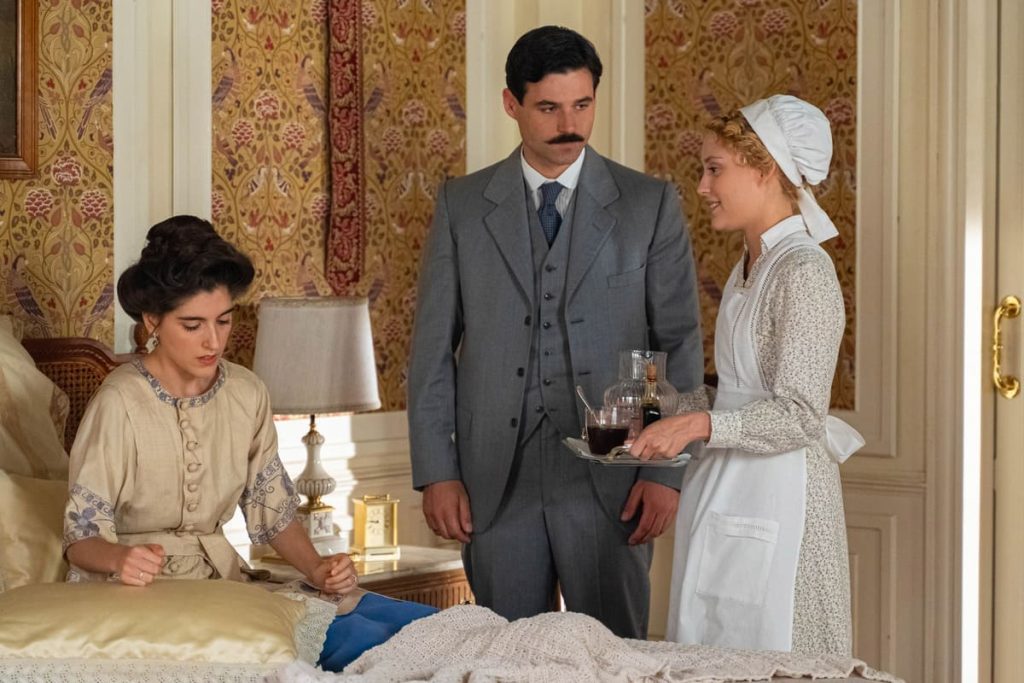 Abel trata de acercarse más a Jana