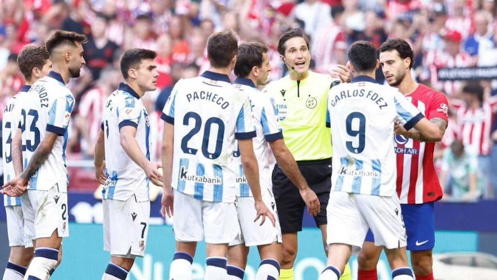 Morata tocó el balón