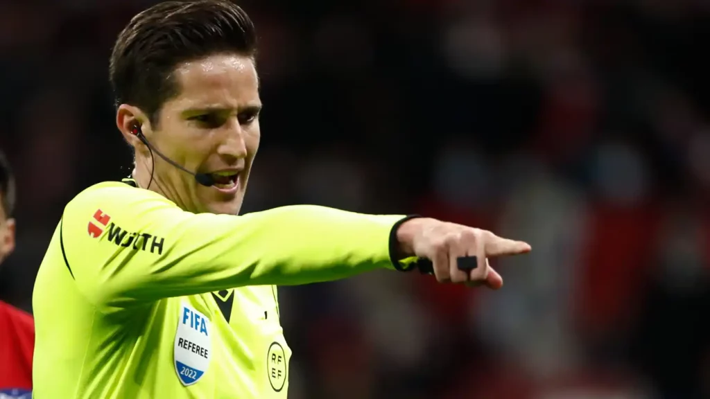 Paco González también hizo su reclamación