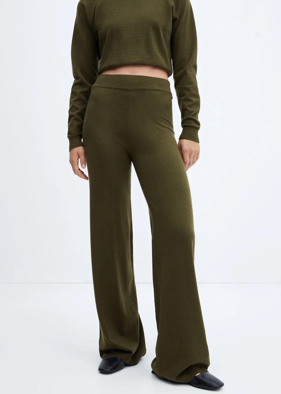 Mango apuesta por lo clásico: Estos son sus 10 pantalones más vendidos este otoño