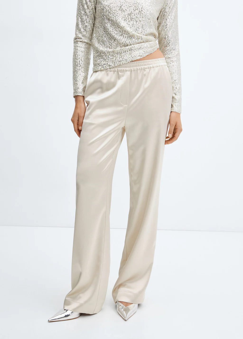 Mango apuesta por lo clásico: Estos son sus 10 pantalones más vendidos este otoño