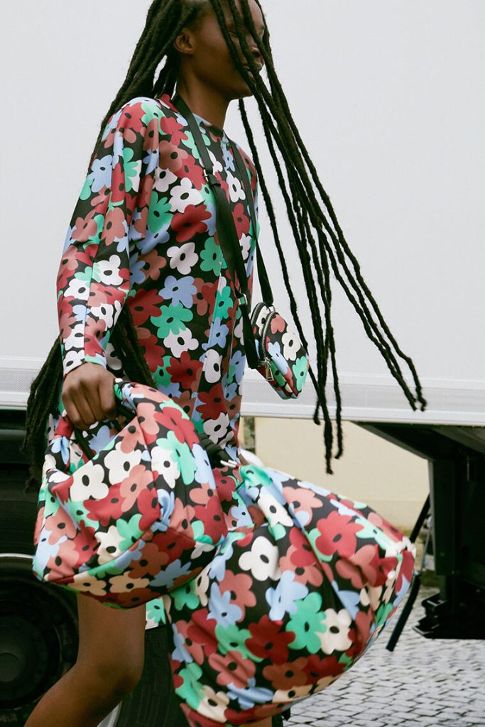 Comenzando por los vestidos