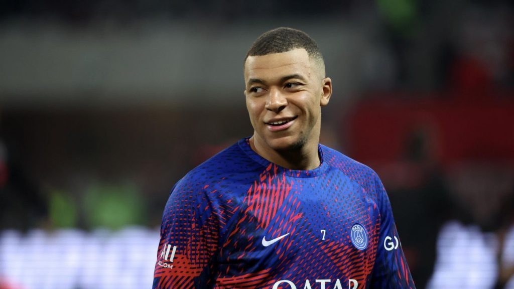 Pero Mbappe sigue las actuaciones del Madrid
