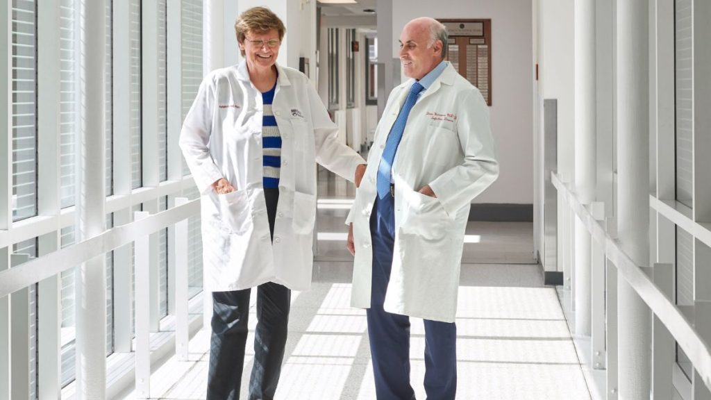 ¿Qué papel han desempeñado empresas como Pfizer – BioNTech y Moderna en estas investigaciones?